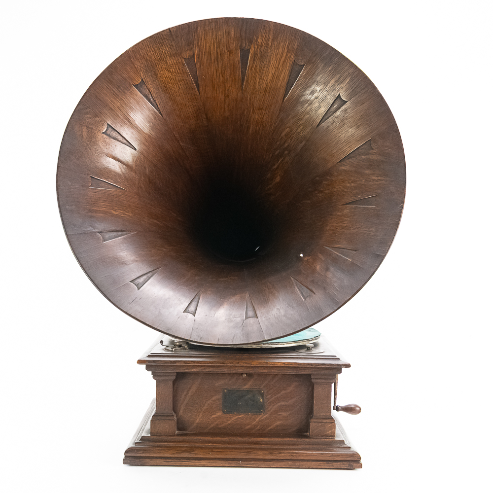 Victor V Disc Horn Phonograph