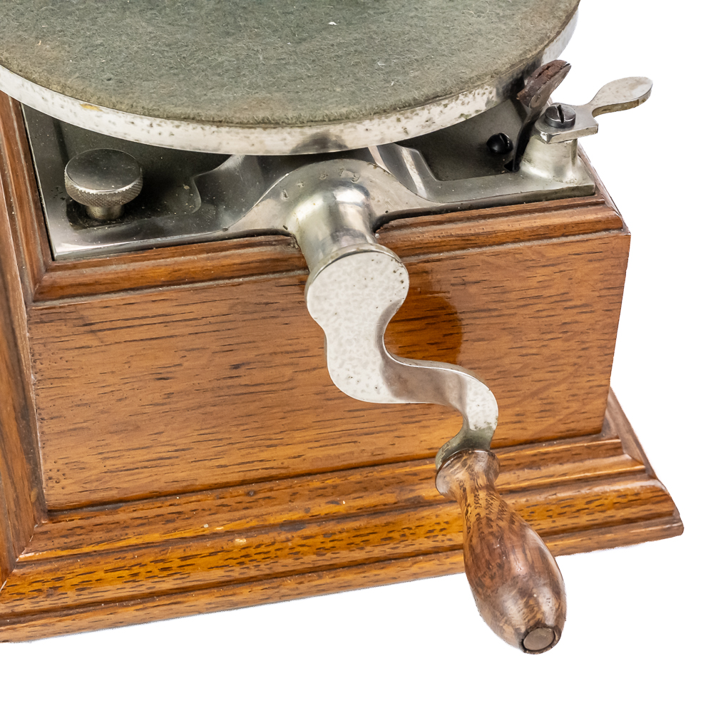 Zon-O-Phone Model D Disc Phonograph