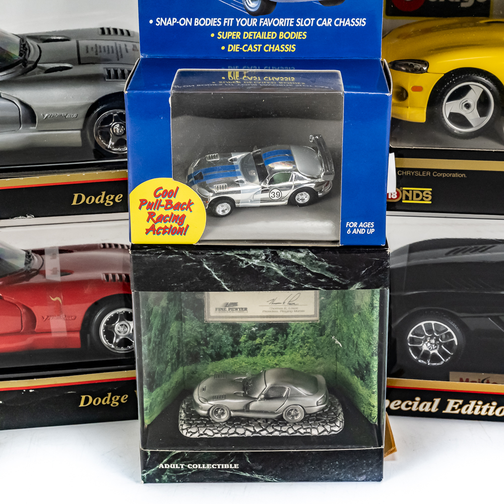 (18) Dodge Viper Burago Maisto Die Cast Model Cars