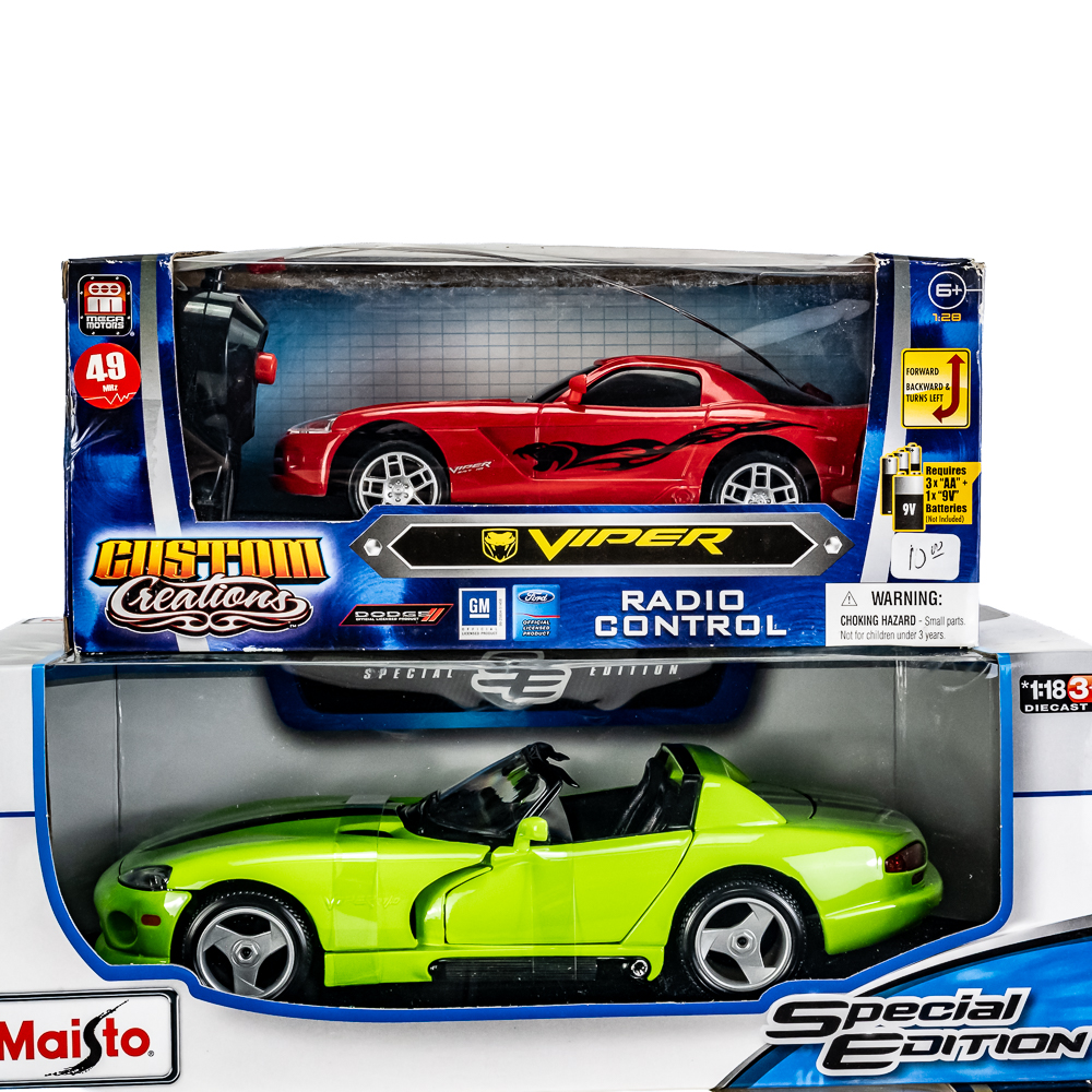 (18) Dodge Viper Burago Maisto Die Cast Model Cars