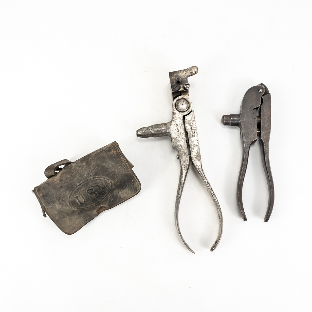USN Pouch & Reloading Tools