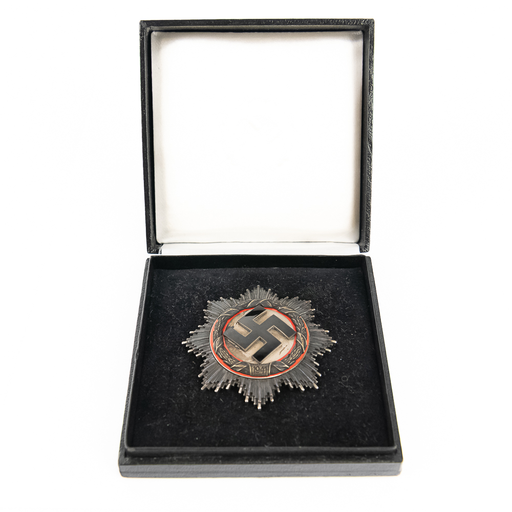 WWII German Cross (Deutches Kreuz) in Case