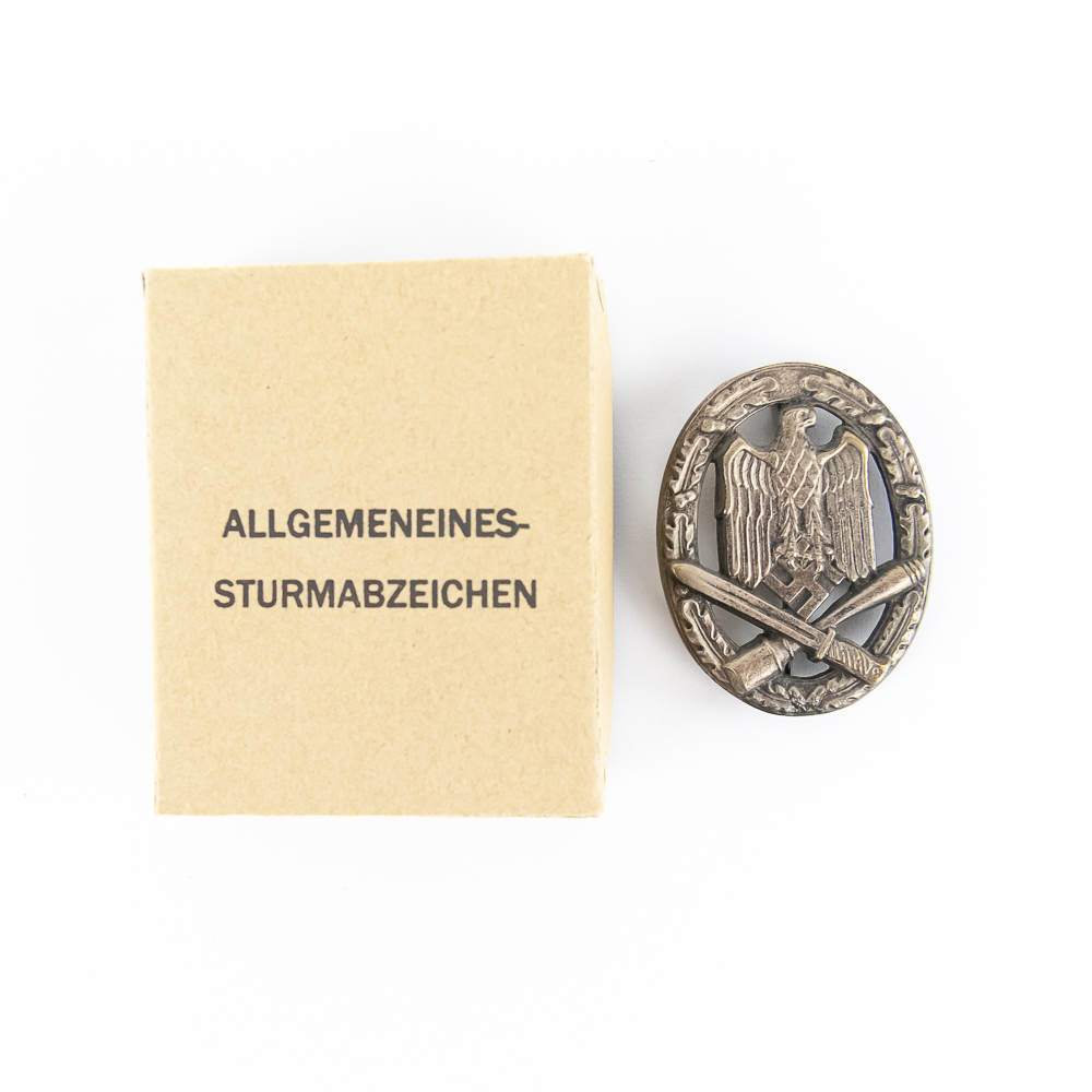 WWII German General Assault Badge in Box