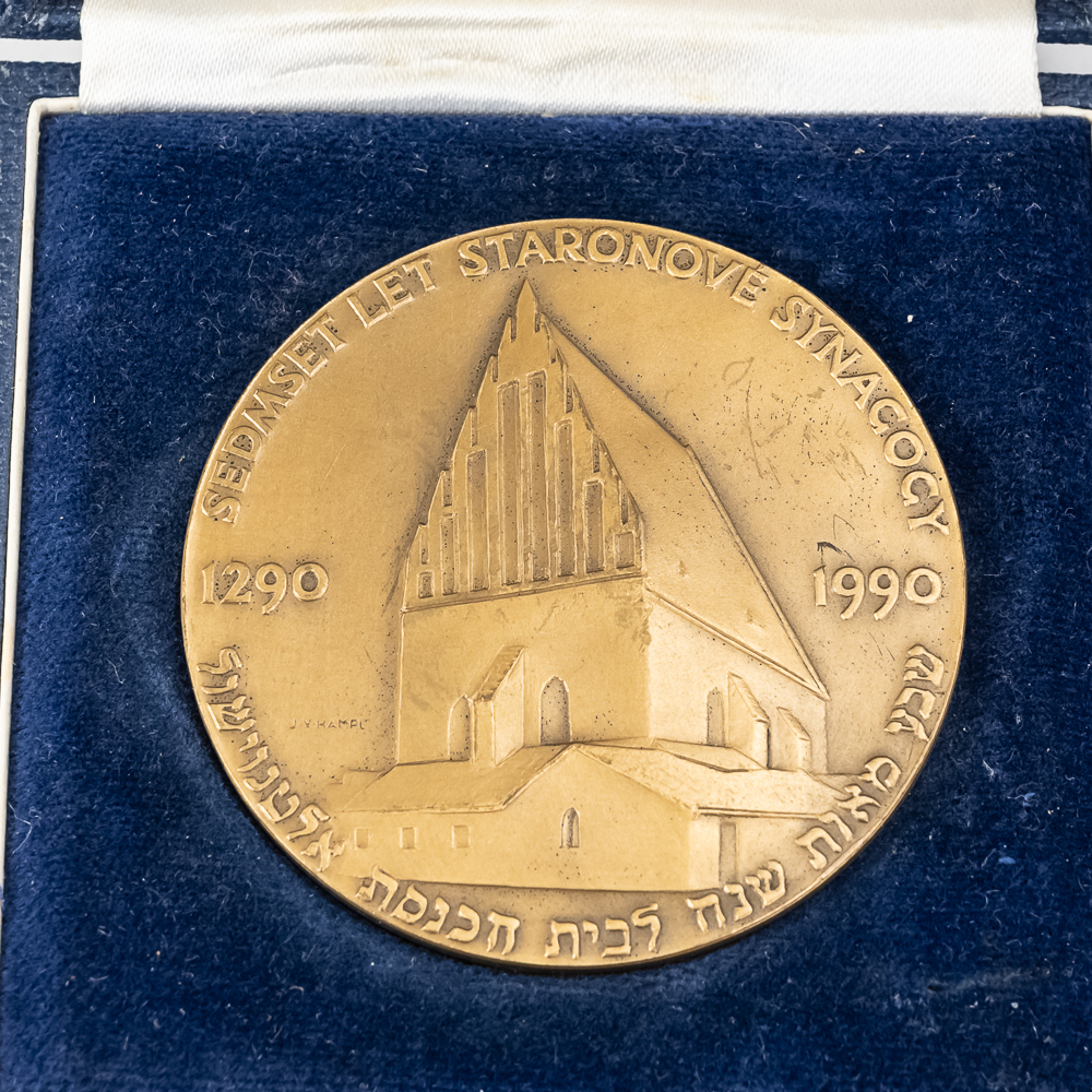 Cased Medals (5) Czech, US