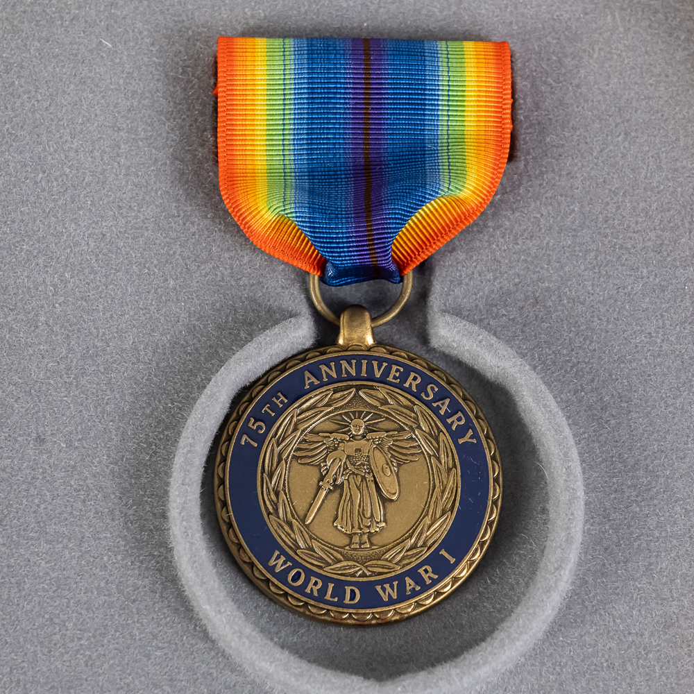 Cased Medals (5) Czech, US