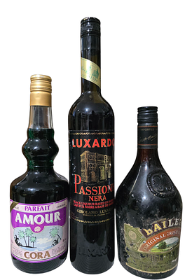 לוט הכולל 3 בקבוקי ליקר תוצרת חוץ.