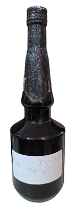 יקבי אשכול - בקבוק יין. סגור ומלא. תווית חסרה.