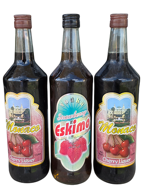 לוט בקבוקי ליקר שונים.