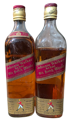 Johnnie Walker - זוג בקבוקי וויסקי ג'והני ווקר אדום 750. סגורים. אחד מלא. לשני אידוי.
