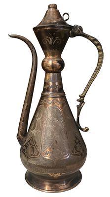 אפטבה נחושת ישנה. מעוטרת. ידית ברונזה. 30 סמ
