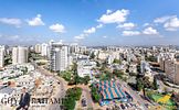 , דירה, פתח תקווה, רחוב ליודוב 3, גוש 6362, חלקה 154 תת חלקה 64. מחיר מינימום להגשת הצעות: ₪4,000,000. שטח הנכס שבכינוס כ-147.46 מ"ר
לערך. לנכס צמודים מרפסת 
לא מקורה בשטח של 40.01 מ"ר
ושתי חניות בשטח של 12 מ"ר 
כ"א לנכס קיים מחסן 
בקומת הכניסה 
אשר אינו מהווה הצמדה
בשטח של 5 מ"ר.תמונה - 2
