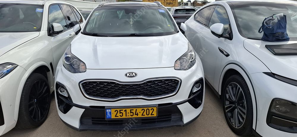 קיה ספורטאז מודל 2020. 55,948 ק"מ, יד נוכחית: ראשונה, בעלות נוכחית: פרטי. תיבת הילוכים: אוטומטי 