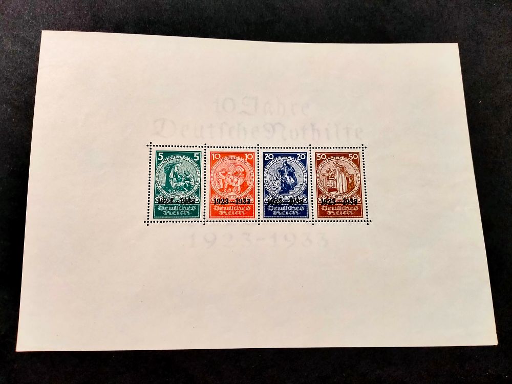 D STAMPS | Аукцион 1-3 Филателия | НЕПОЧТОВЫЕ МАРКИ. РОССИЙСКАЯ РЕСПУБЛИКА. РСФСР (В конце каталога). ГЕРМАНИЯ. КИТАЙ. ВЕНГРИЯ. ПОЛЬША. БОЛГАРИЯ. РУМЫНИЯ. ДР. ЗАРУБЕЖНЫЕ СТРАНЫ. КАТАЛОГИ. ТЕМАТИКА. ПОДАРОЧНЫЕ НАБОРЫ МЕДАЛЕЙ И МОНЕТ.