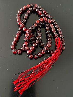 מחרוזת תפילה בודהיסטית (עין הנמר אדומה)