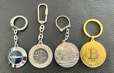 לוט 4 מחזיקי מפתחות, תקופות שונות.