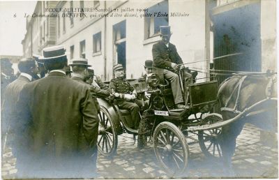גלויות מצולמות מטקס הכבוד שנערך לדרייפוס ב ECOLE MILITAIRE לאחר זיכויו המוחלט. פריז, 1906. 12 