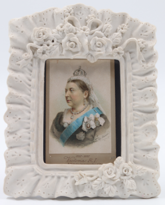 המלכה ויקטוריה - תצלום נדיר בצבע - רפאל טאק . Her Majesty the Queen - המלכה ויקטוריה - תצלום 