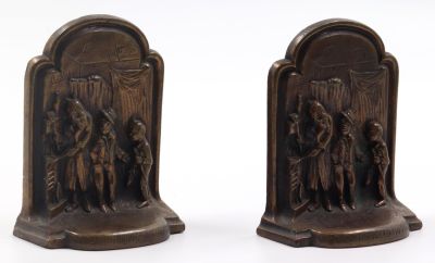 שני מחזיקי ספרים פייגין. אנגליה, המאה ה־20. שני מחזיקי ספרים "Oliver's introduction to fagin" - 