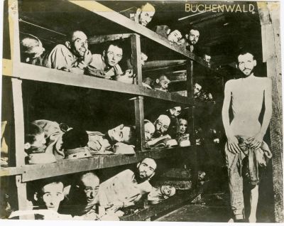 חמשה תצלומים ממחנה המוות בוכנוואלד אשר צולמו בידי בעלות הברית בתום המלחמה. חמשה תצלומים קשים 