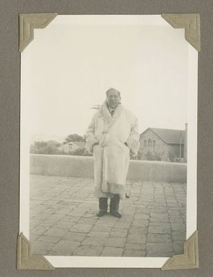 אלבום תצלומים פרטיים של נשיא ההסתדרות הציונית נחום סוקולוב מביקורו בארץ ישראל - [1932] ועוד. אלב 