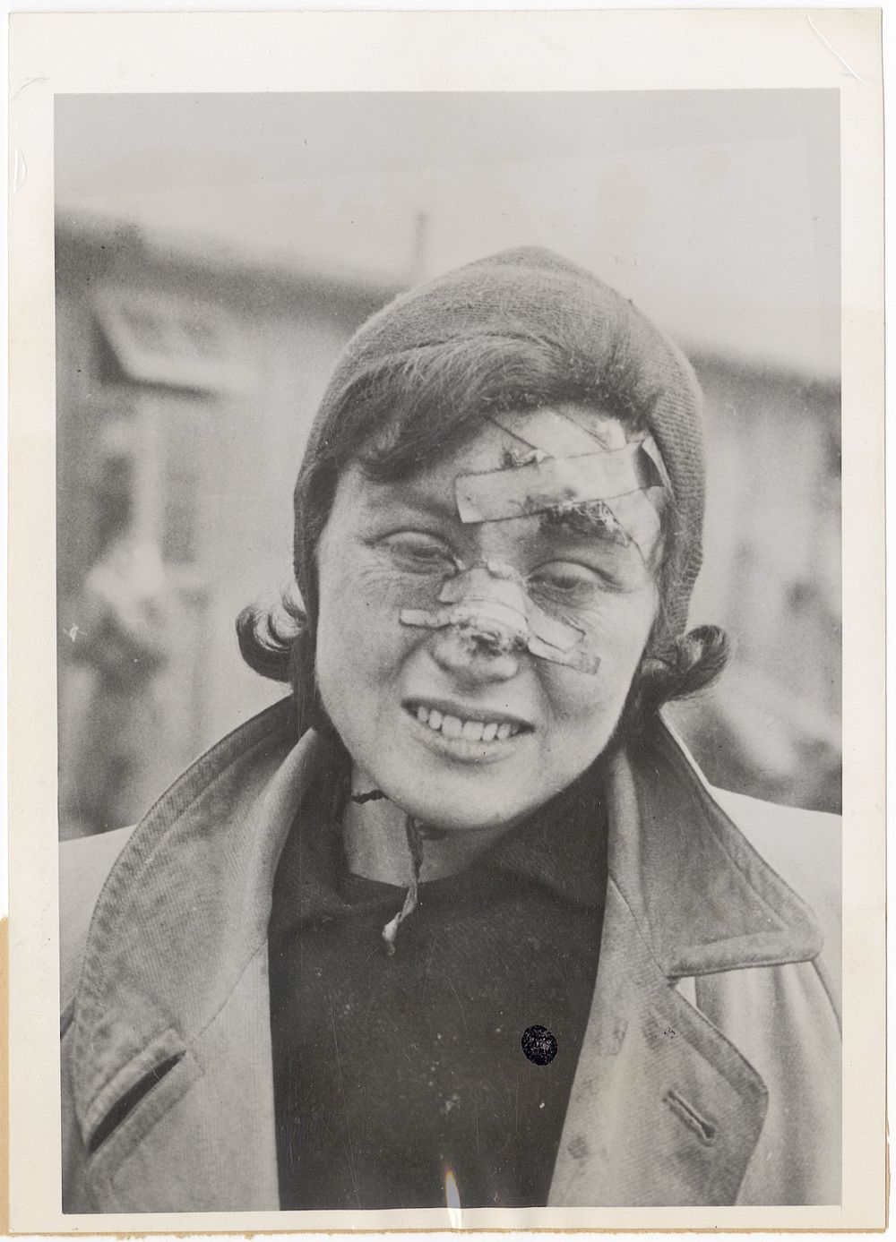 Harsh press photos taken in the death camps at the end of the war. Seven harsh press photos 