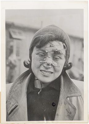 Harsh press photos taken in the death camps at the end of the war. Seven harsh press photos 