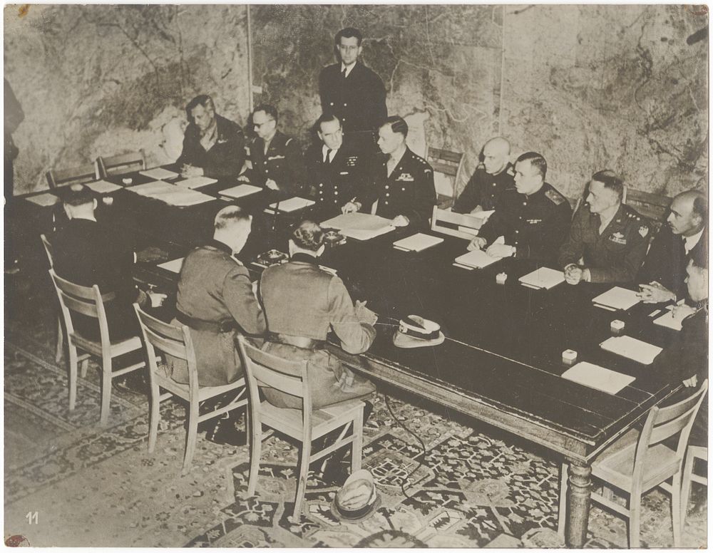 The historic event of Nazi Germany’s surrender in Reims (France) – Press photo – May 7, 1945. Pre 