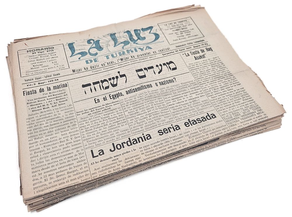 Collection of issues of the Judeo-Turkish weekly in Ladino, "La Luz de T&uuml;rkiye" – "The Light of 