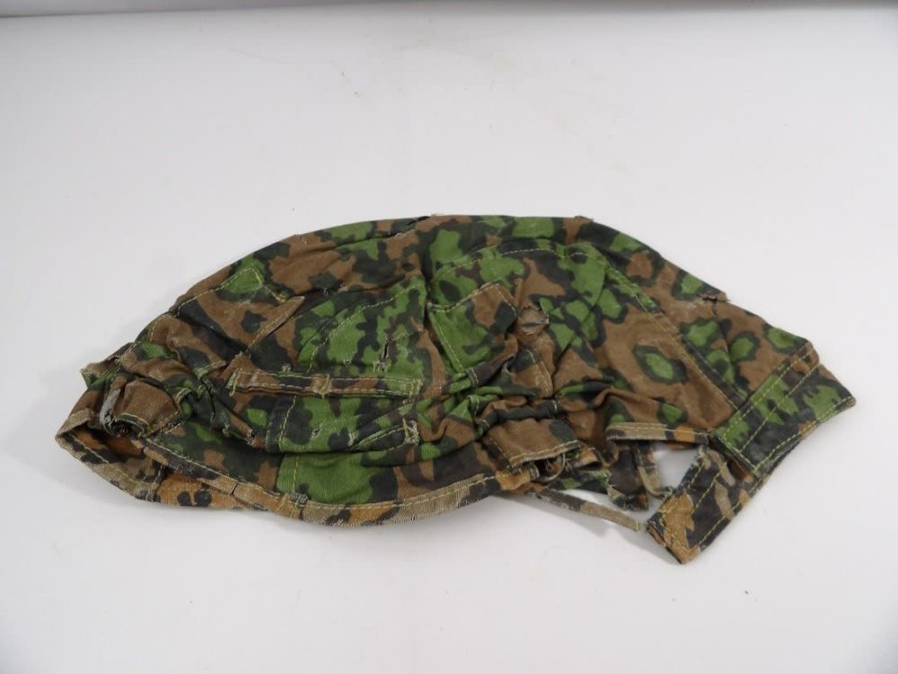 Lot 45: WW2 WWII German M35 Reversible Helmet Cover