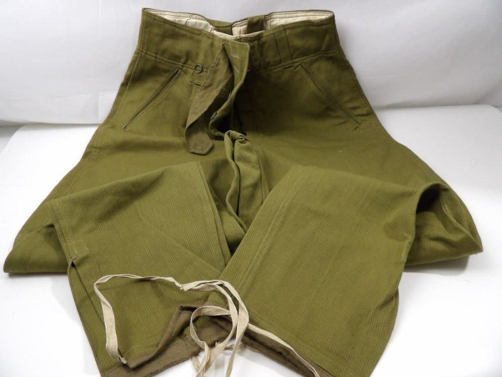 Lot 166: WW2 WWII German DAK/Tropical Green Pants
