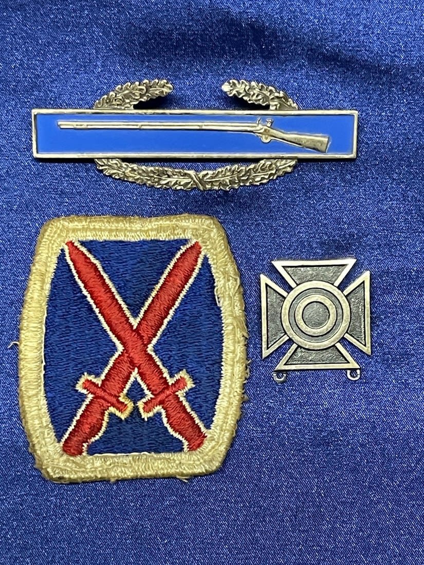 Lot 240: WWII 10th Mountain Div. Insignia