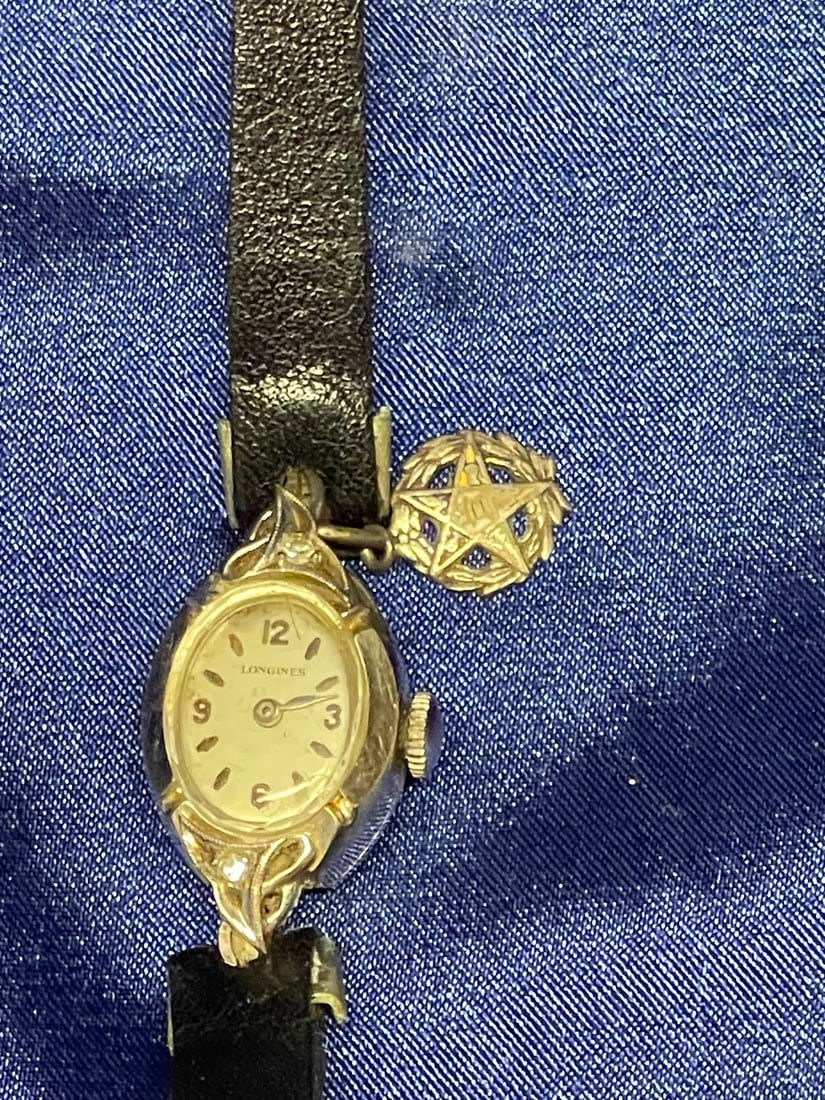 Lot 260: 1930's Longines Women's 14k Watch