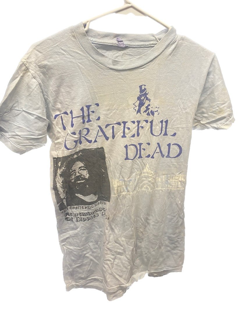 Lot 269: 1980's Vintage Grateful Dead Concert T-Shirt