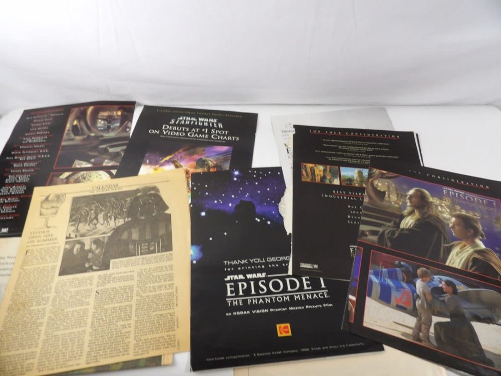 Lot 319: Mixed lot of Star Wars Newspaper and Magazine Inserts