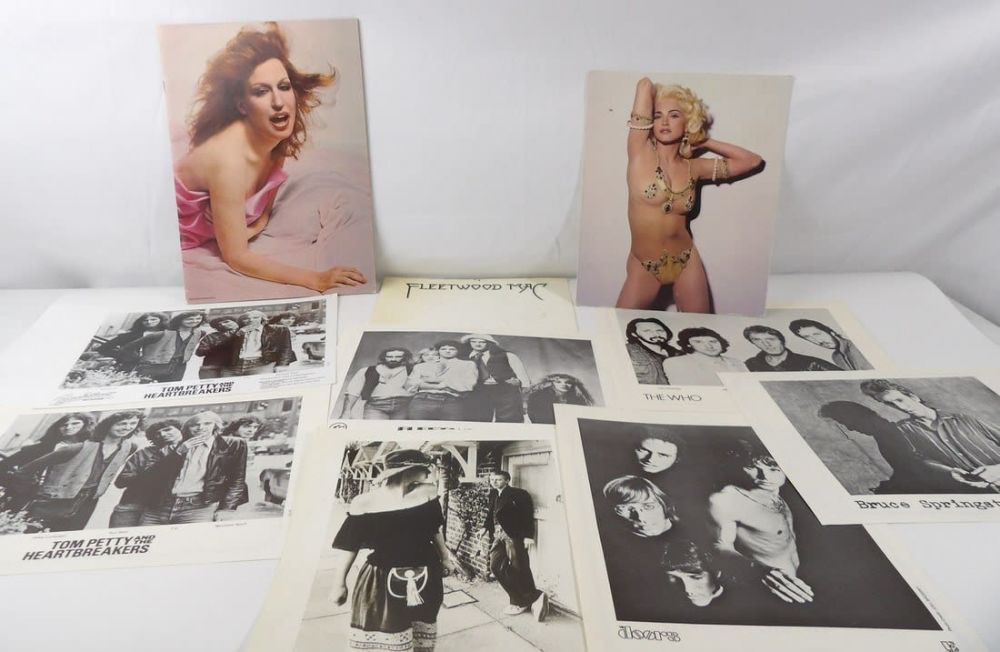 Lot 321: Mixed lot of Radio Station Promo Cards