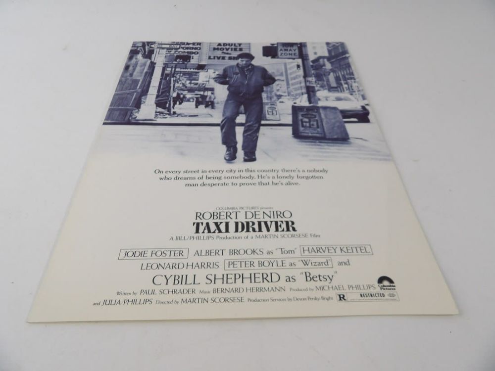 Lot 325: Original 1976 Taxi Driver Press Kit. Robert Deniro