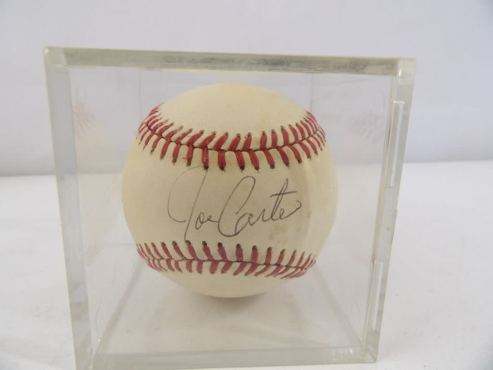 Lot 399: Joe Carter Autographed Baseball