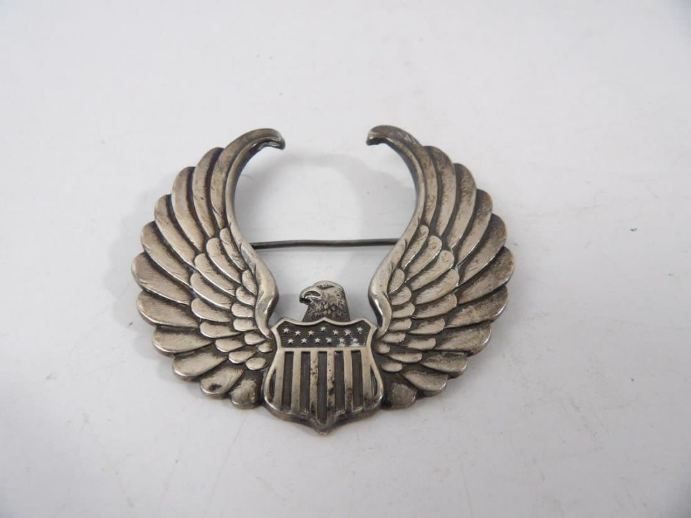 Lot 412: CAA Civil Aeronautics Authority Cap Badge