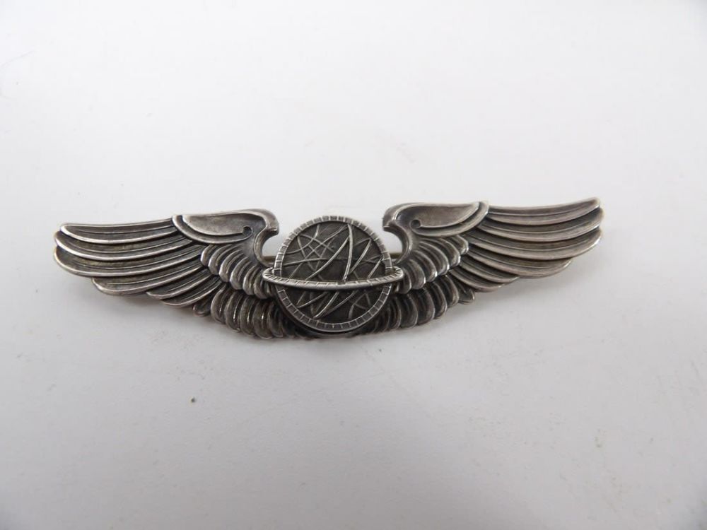 Lot 416: Rare WW2 WWII Full Size Pinback Sterling Balfour Navigator Wing
