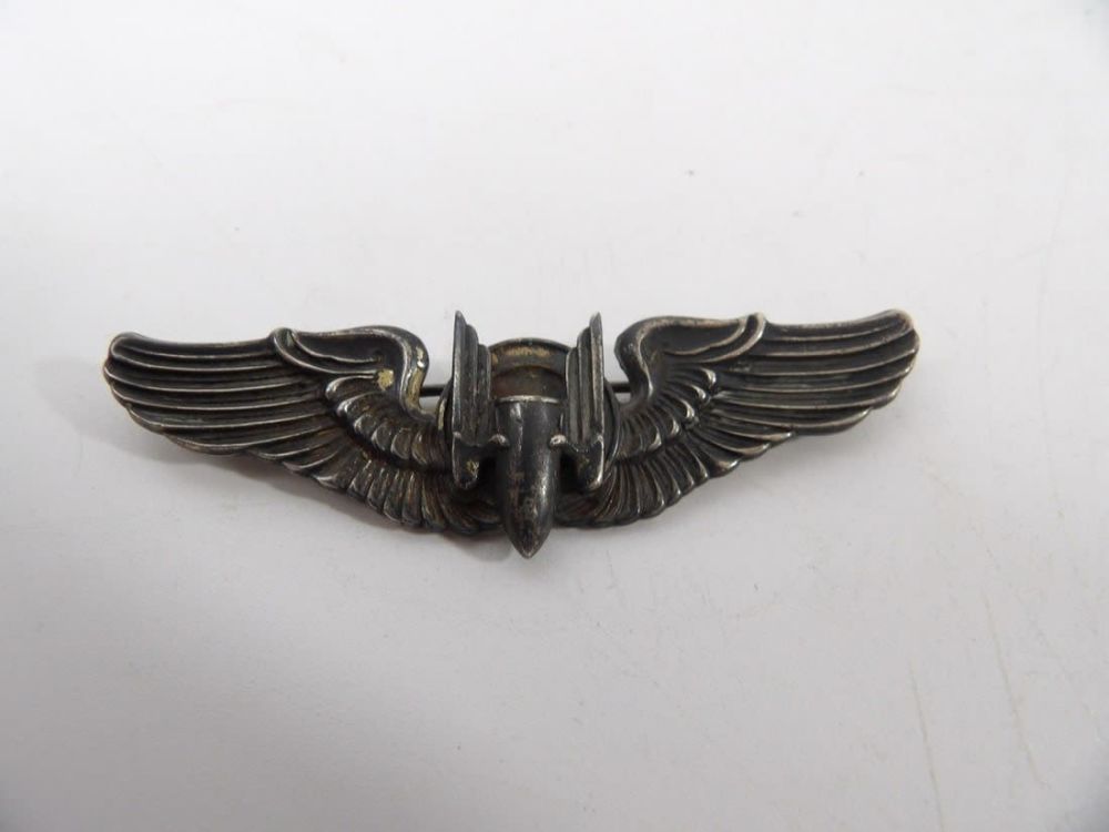 Lot 421: WW2 WWII Full Size Pinback Sterling Meyers Aerial Gunner Wing