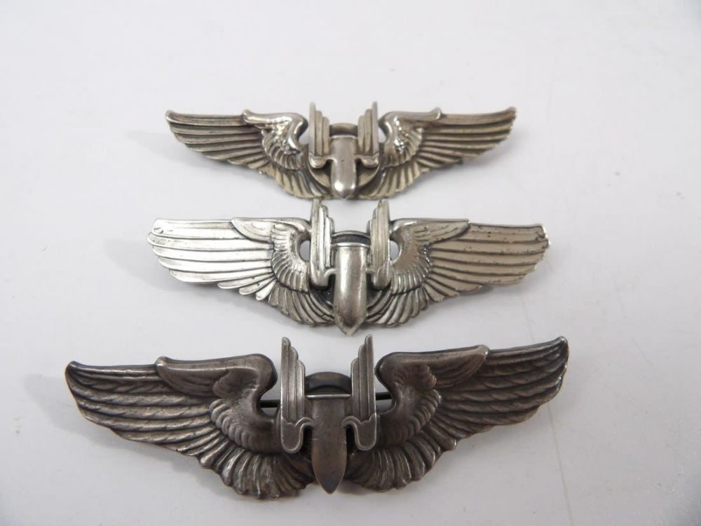 Lot 426: Lot of WW2 WWII Full size sterling Aerial Gunner Wings