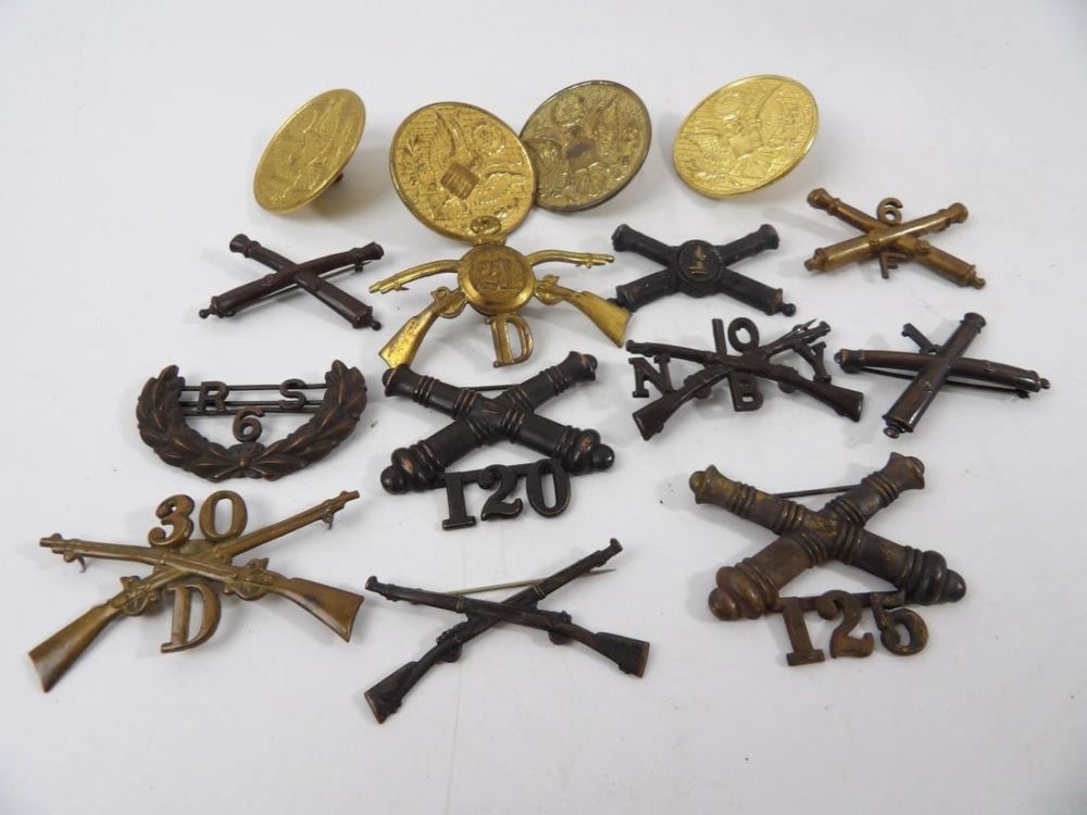 Lot 428: Pre WW1 WWI Mixed Lot of US Army Insignia
