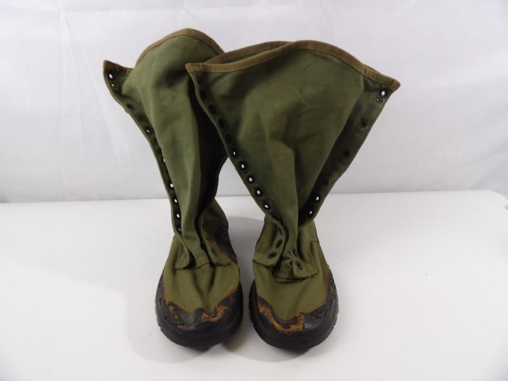 Lot 433: 1943 dated Hood Rubber Company Jungle Boots