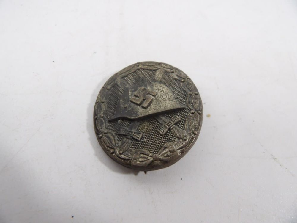 Lot 438: WW2 WWII German Silver Grade Wound Badge
