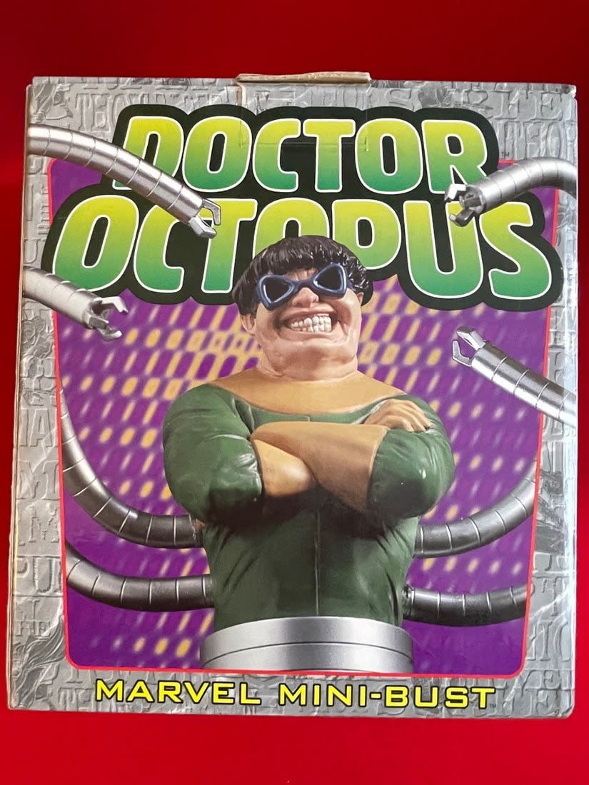 Lot 662: Marvel Mini-Bust Dr. OCTOPUS NIB Limited Edition