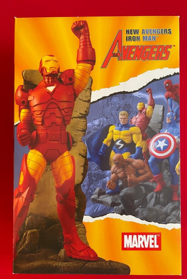 Lot 670: Marvel New Avengers Iron Man Mini-Bust LE NIB
