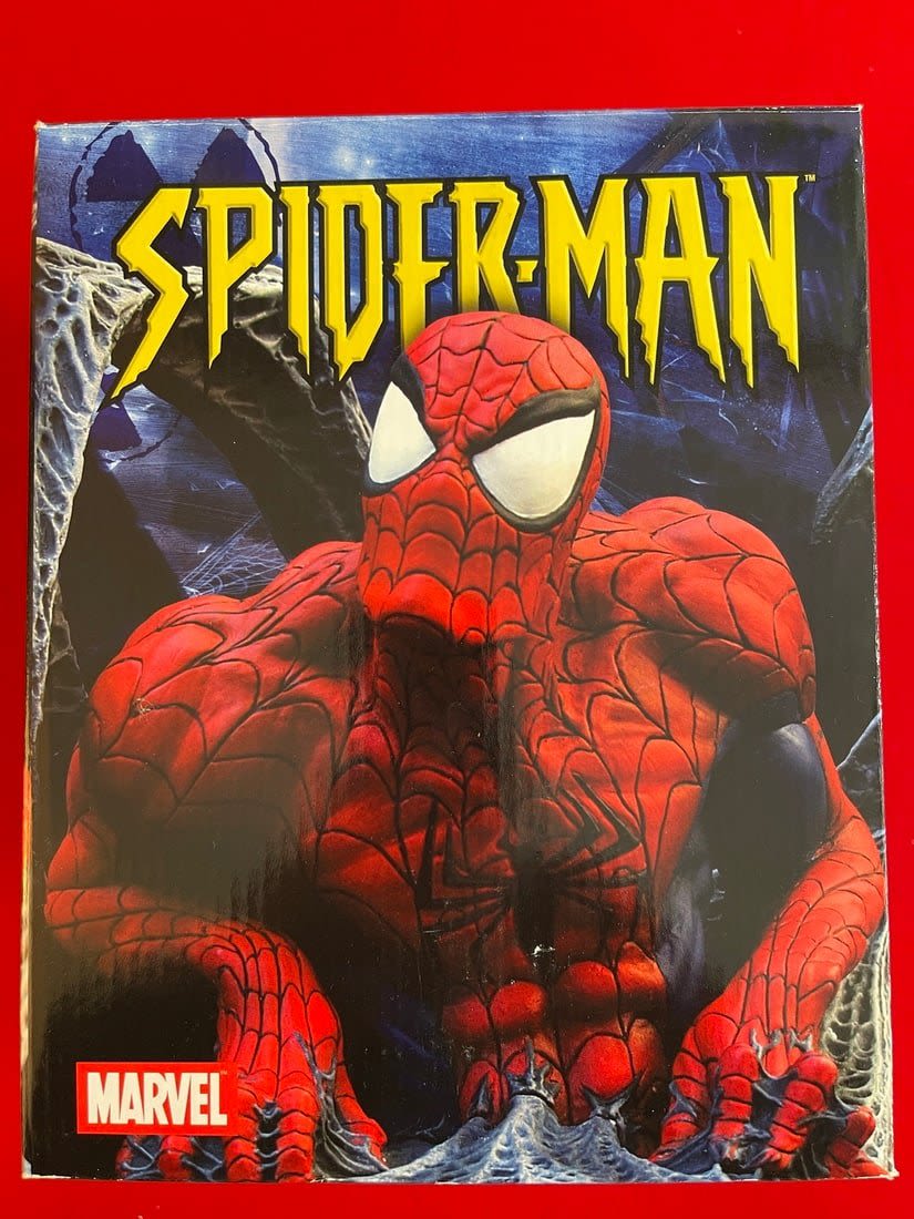 Lot 672: Marvel Spider-Man Mini-Bust Livingston Edition NIB