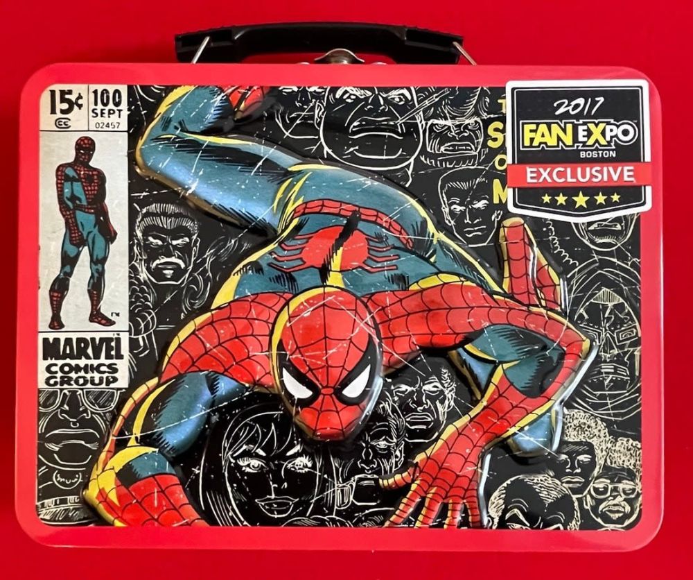 Lot 698: 2017 Fan Expo Exclusive Marvel Spider-Man Lunch Box
