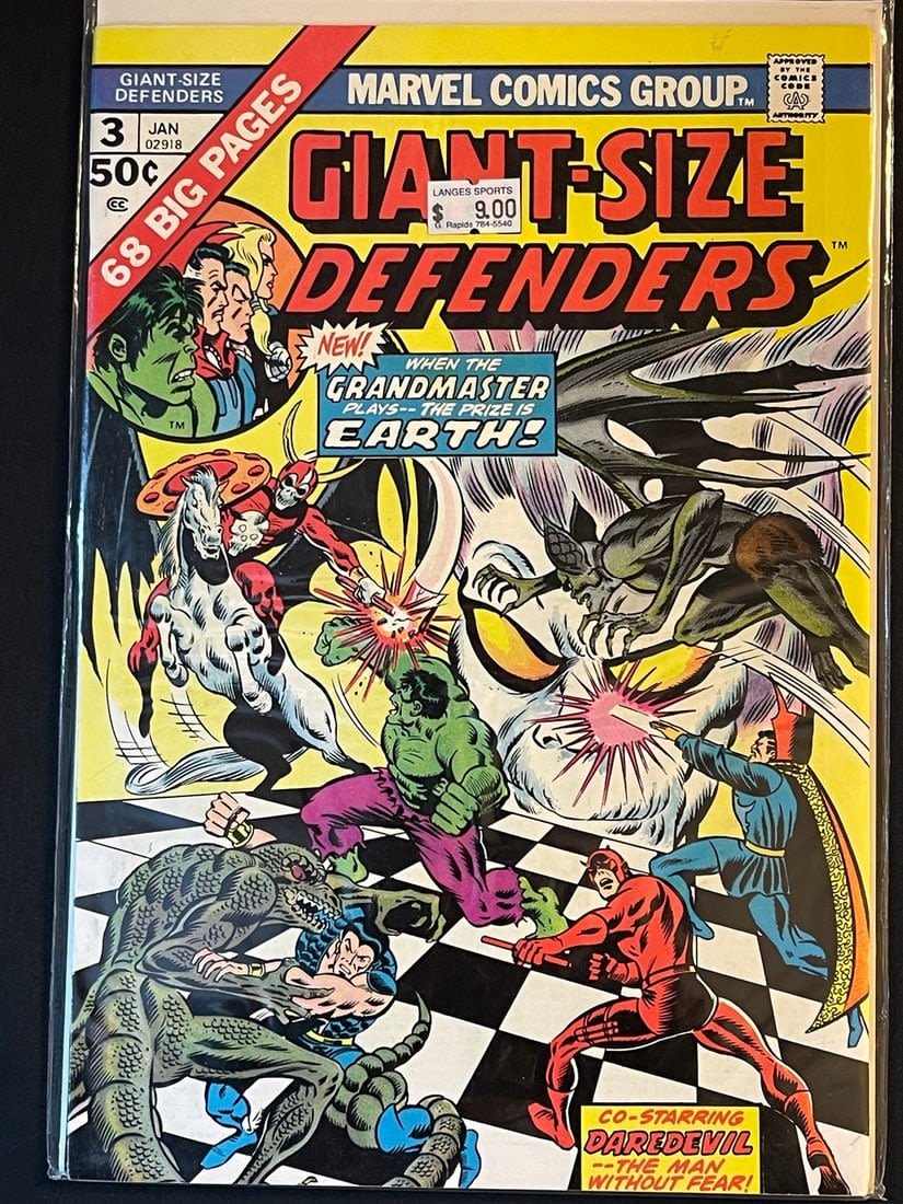 Lot 717: The Defenders Giant Size 3