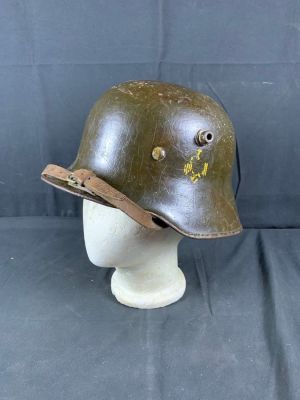 Imperial German WW1 WWI Kriegsmarine single decal m17 helmet with liner. Helmet does show signs 